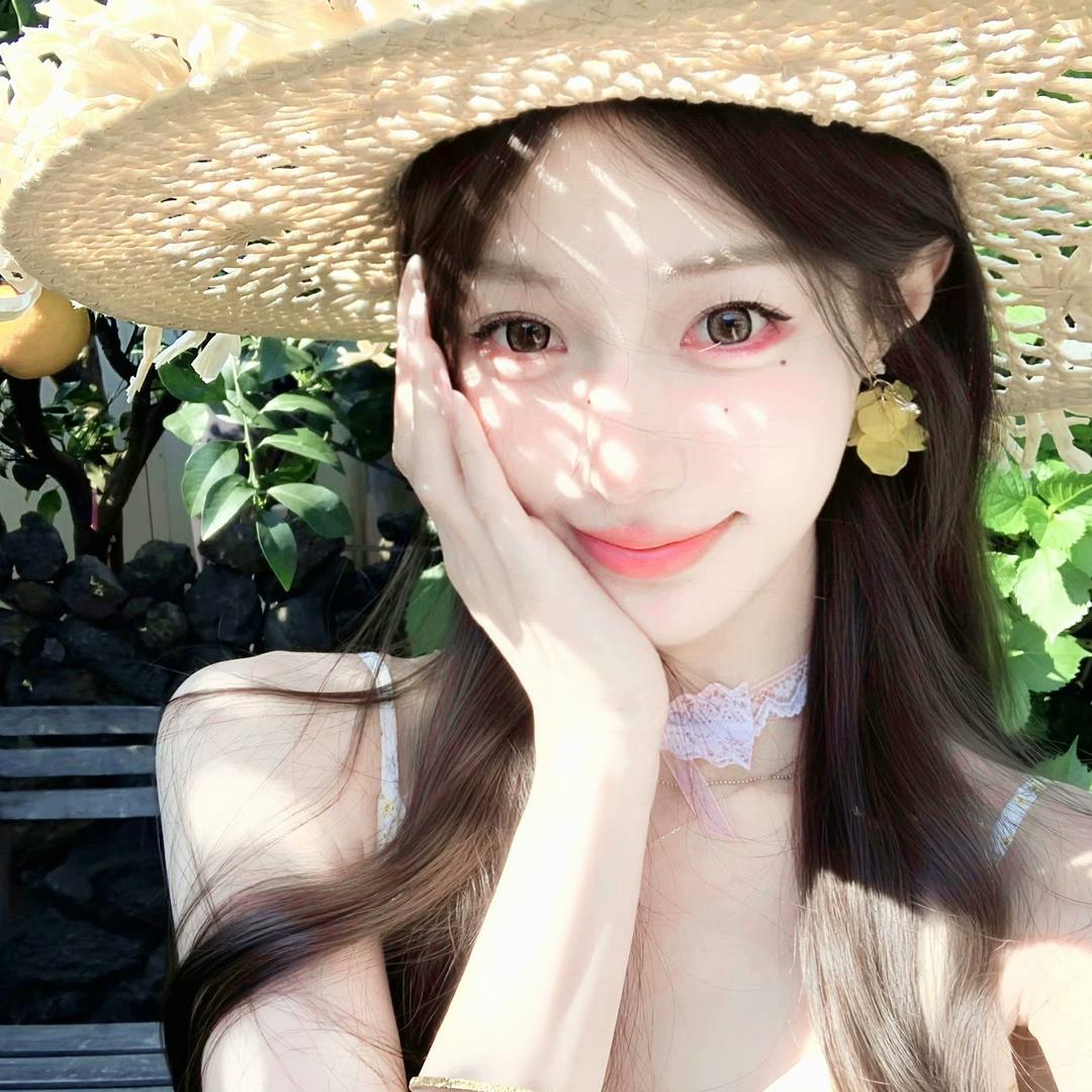 白茶与鹿.