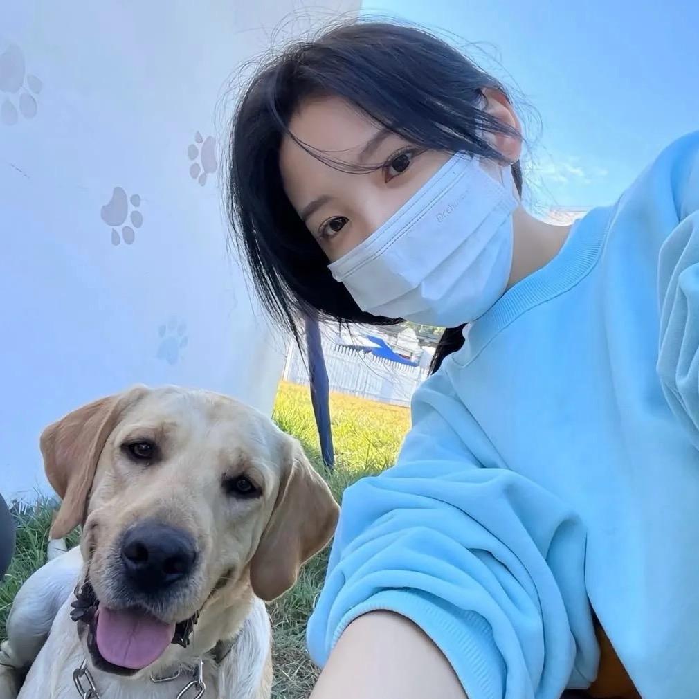 记不清的她.