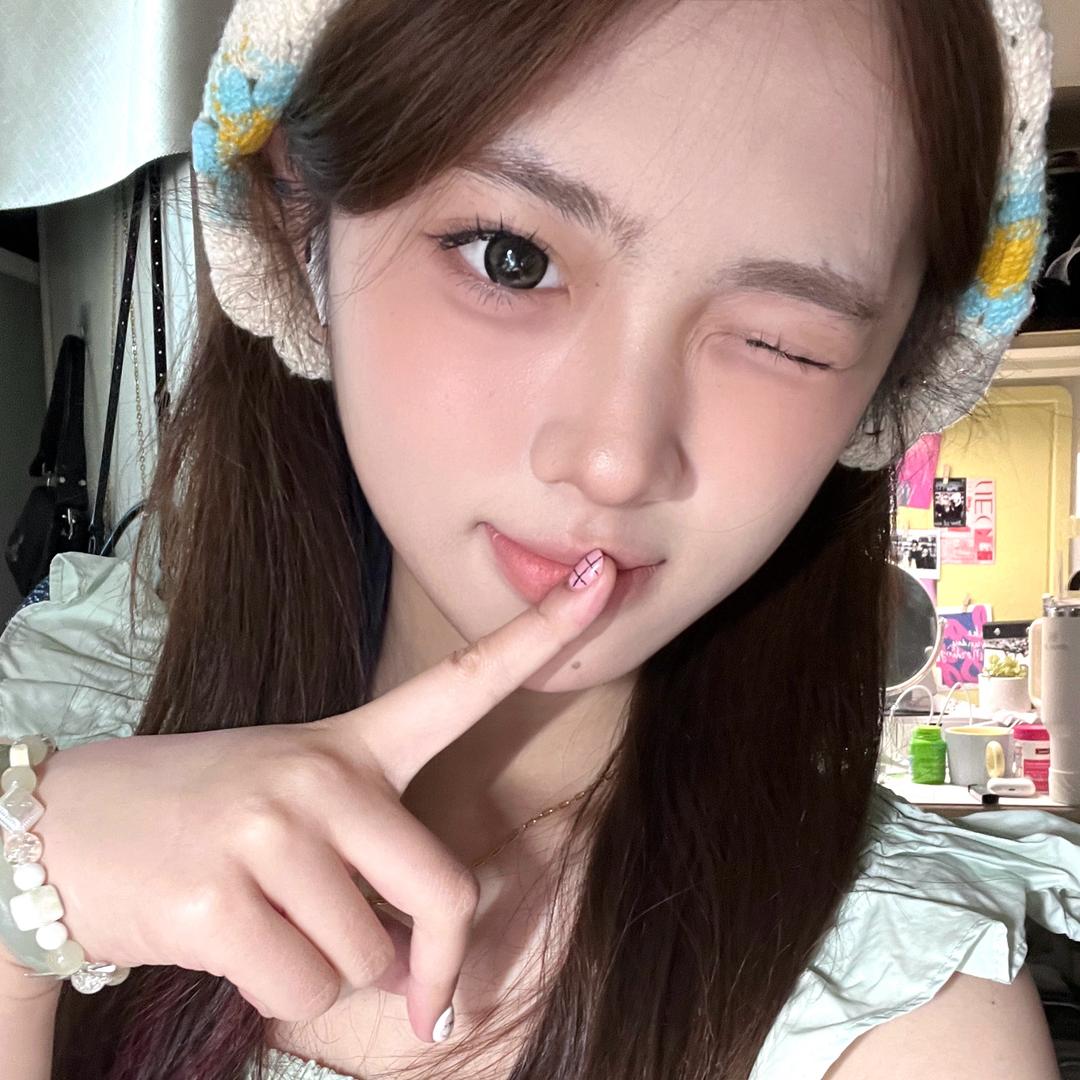 嗷呜一口仙贝（陈婉琳）@抖音