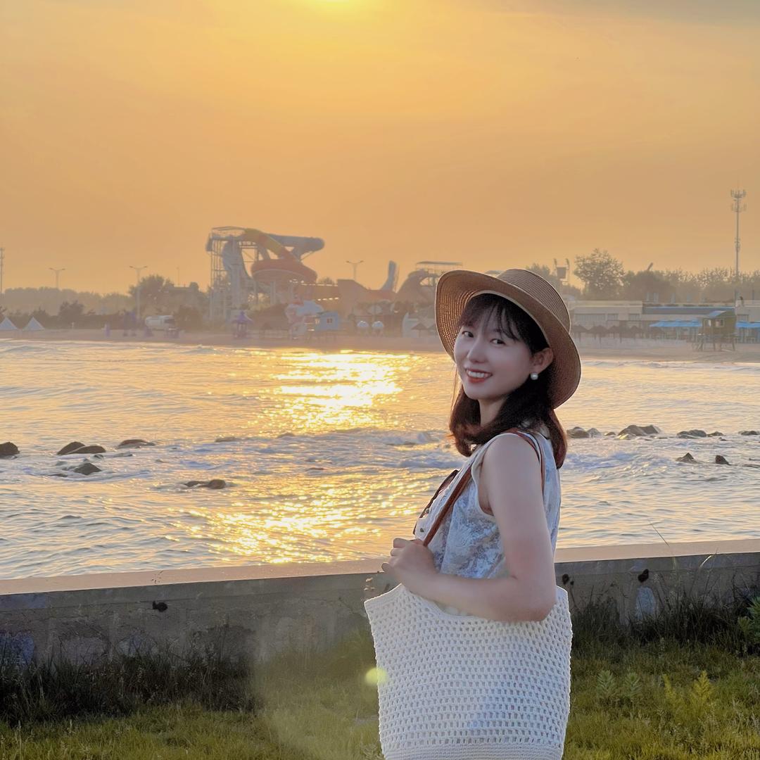 娜娜逛小岛儿