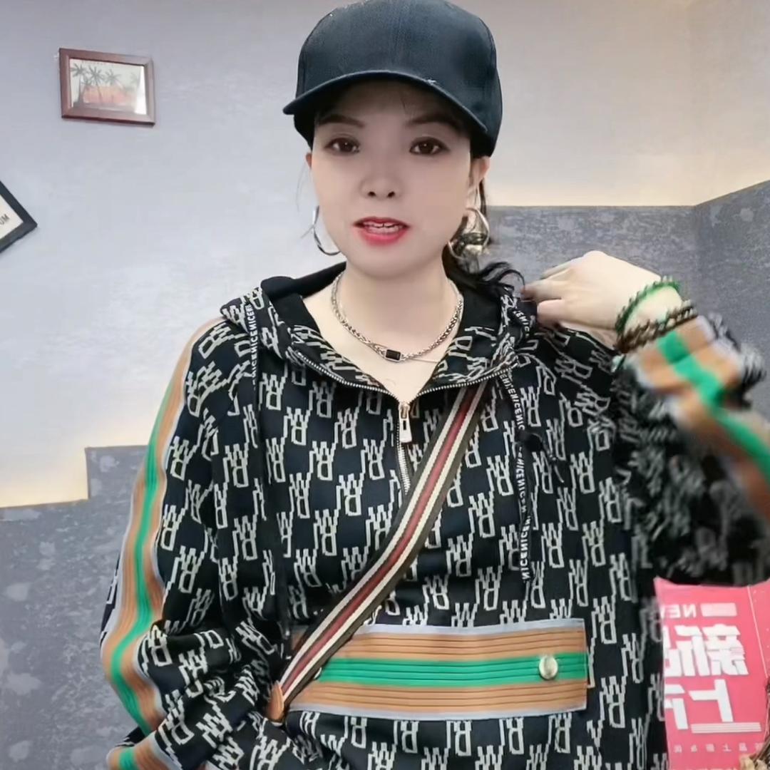 依恋家休闲大码女装
