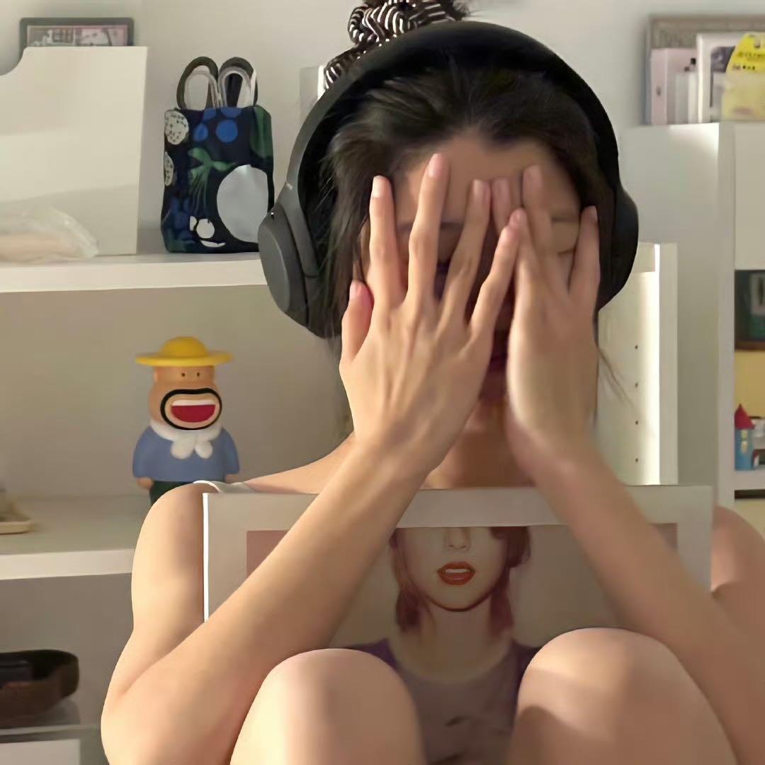 爱唱歌的丑鱼仔