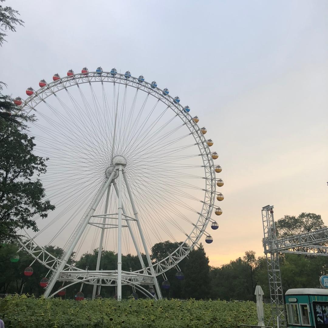 百东温馨家园美食厨房
