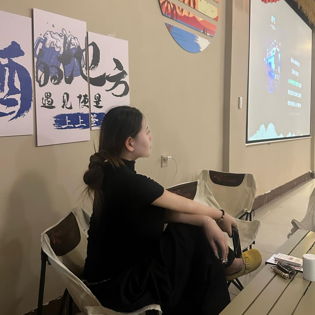 不晚.女装&美甲