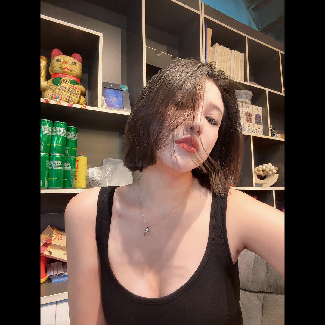 佳莹姐姐.