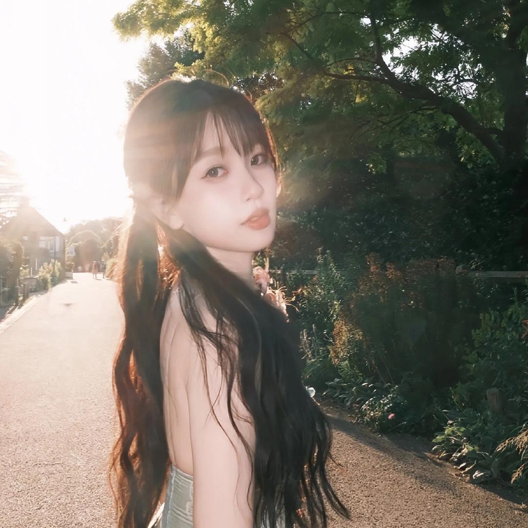 虞莓