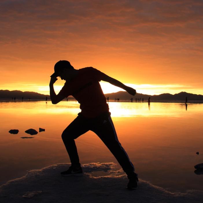 一芥子·街遛子