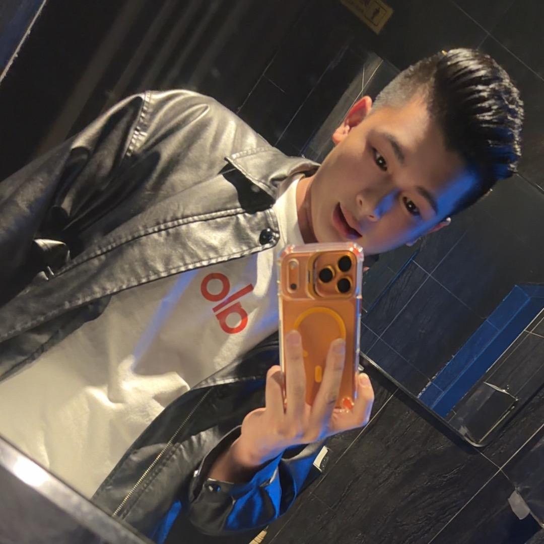 魔官酒吧 订台蓝胖子