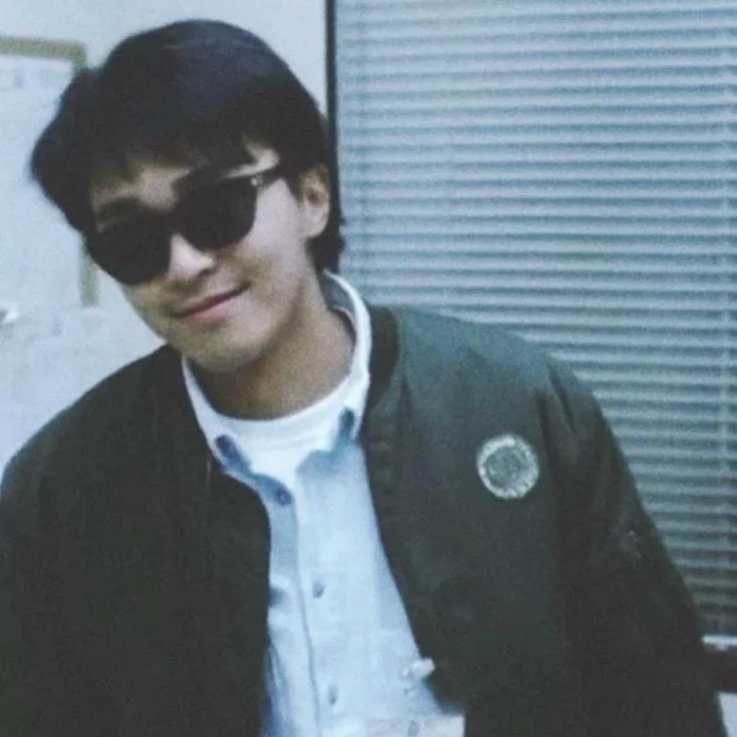 默默无闻的小黄