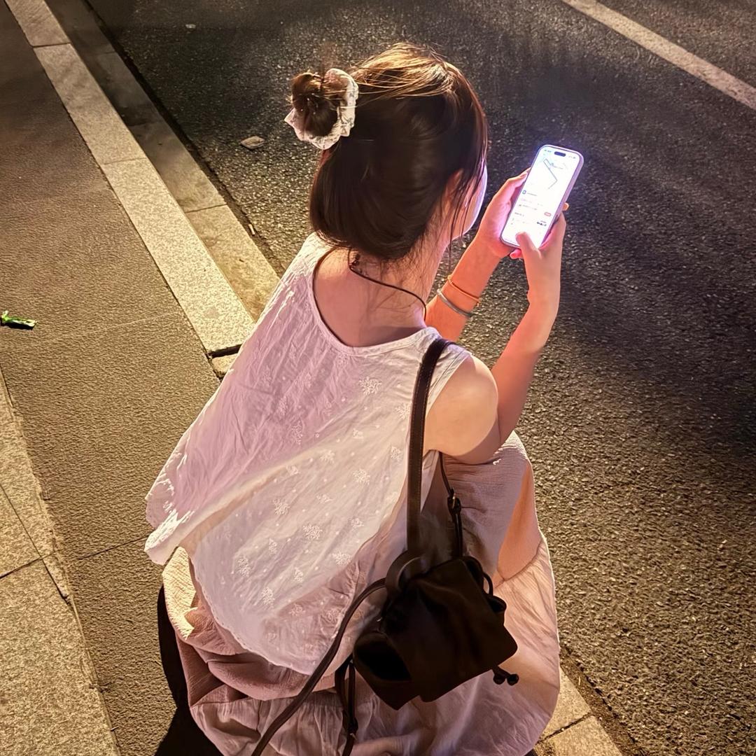 A小王同学🍃（静静草莓代办代发）