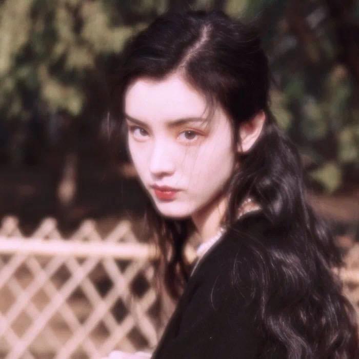 乔利娅女装