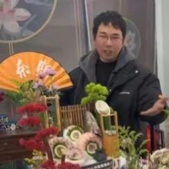小猪探