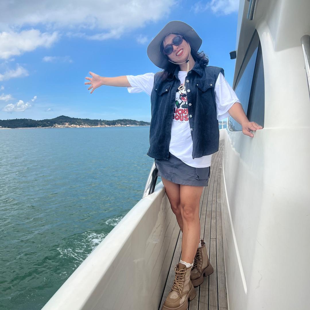 小黑妞