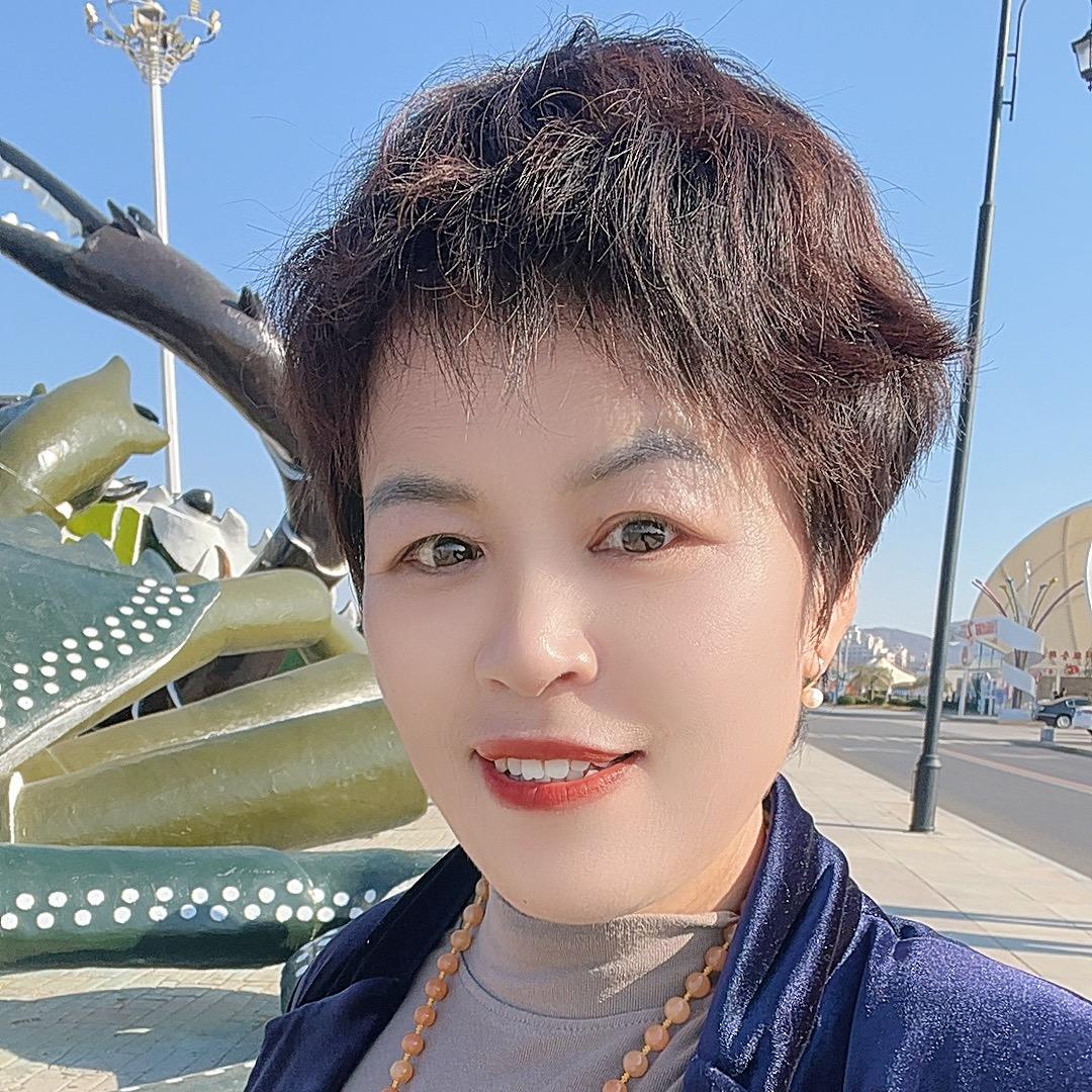 贾晓慧（橱窗里有大礼哦）