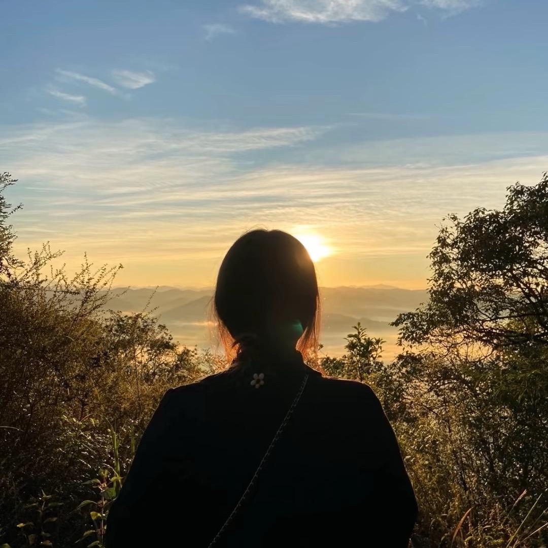 卖女孩的小火柴