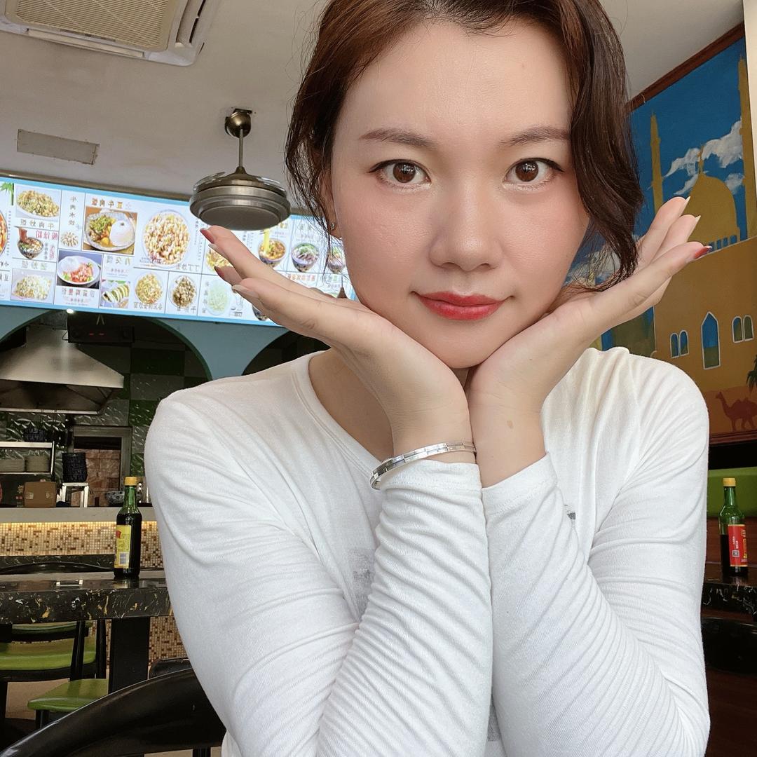 小雪🎤很懒