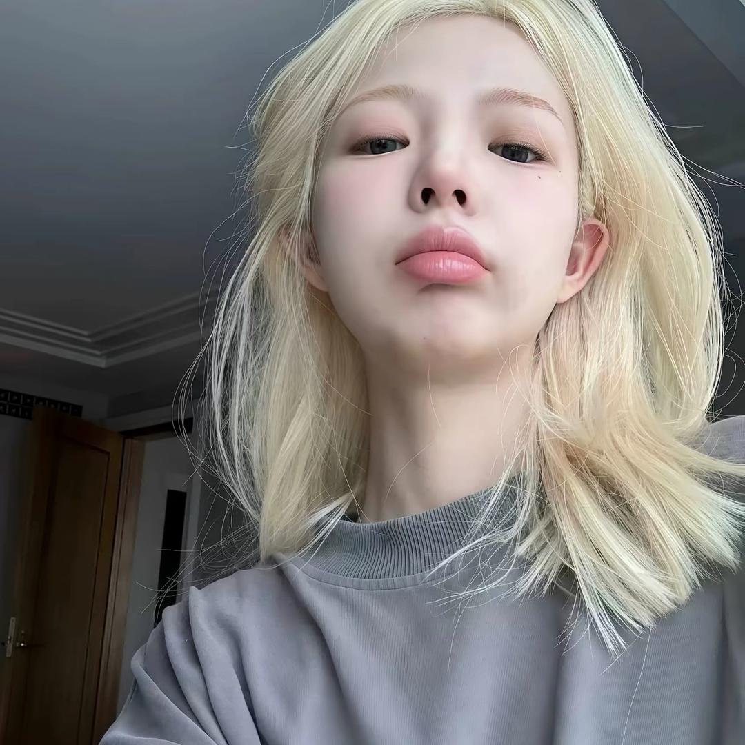 ￴ ￴ ￴ ￴ ￴￴ ￴￴    ￴@M