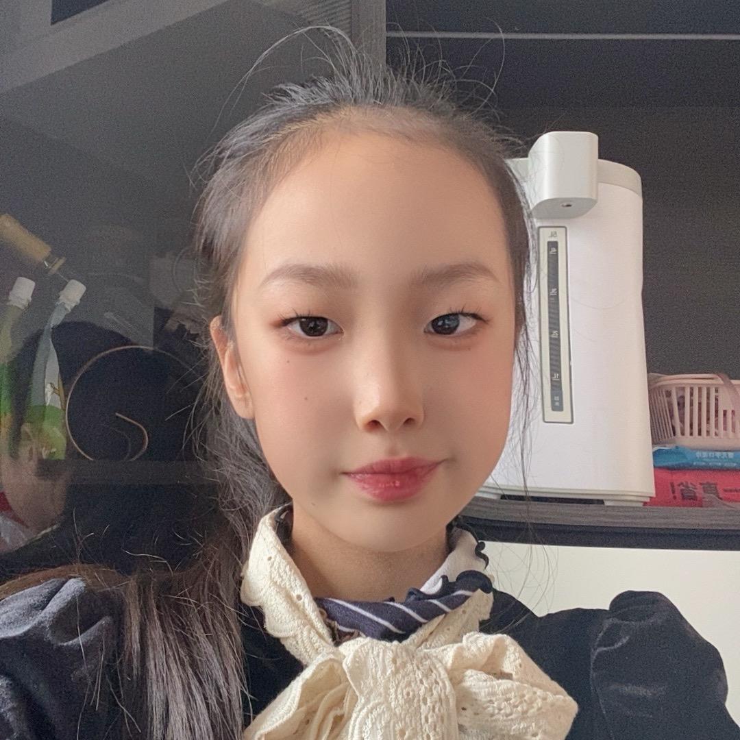 摇摇奶昔🍼