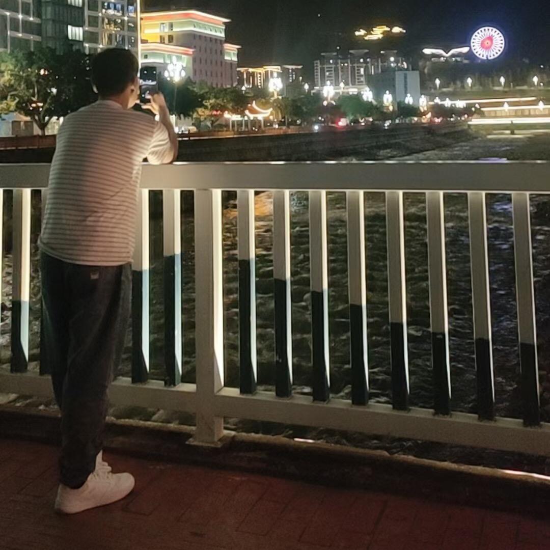 จุ๊บ🌴 ღ格局