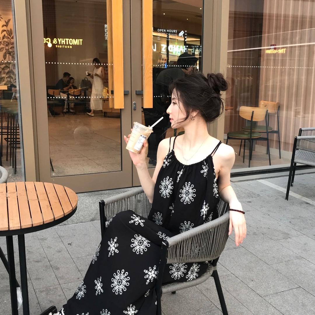 卖衣服的招财童童