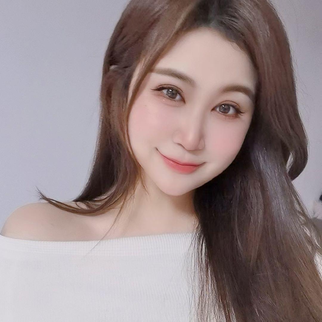 草莓熊小姐姐