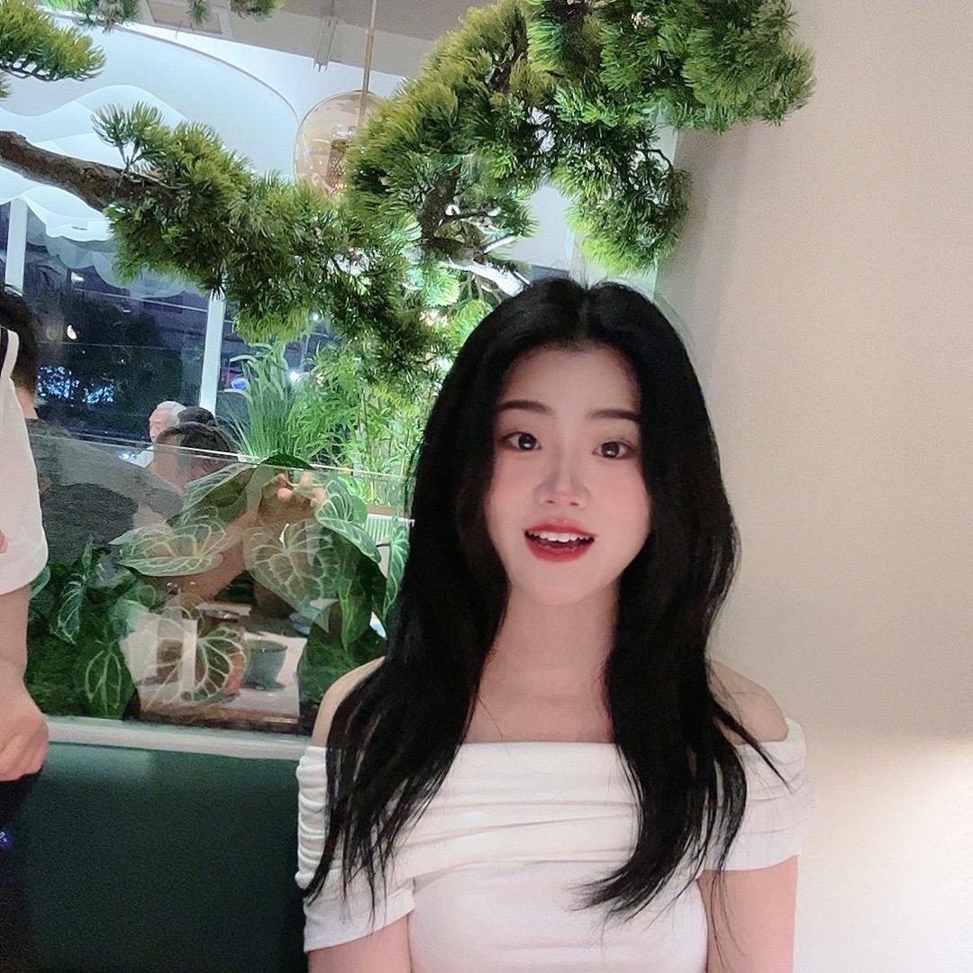 认真做服装和民宿的老板娘