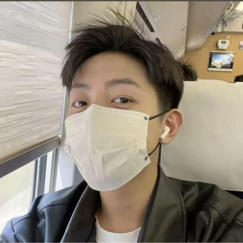 想做你的大男孩🦁