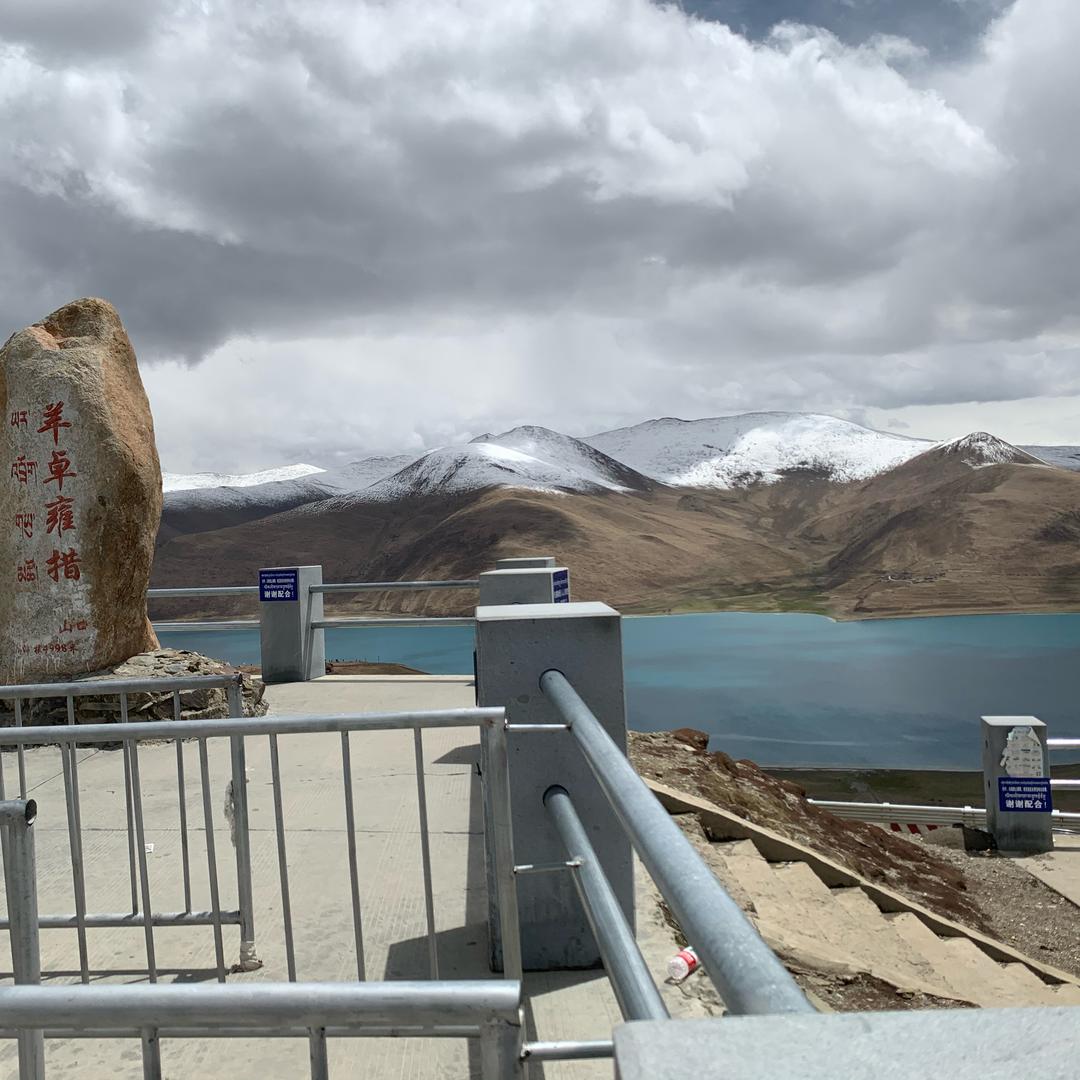 屠龙少年在拆家