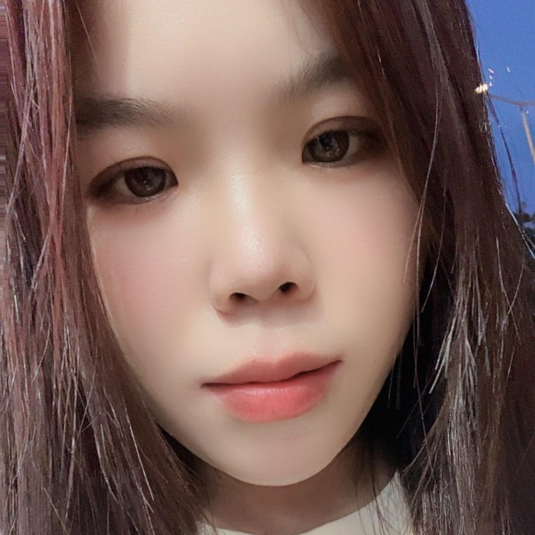 🥀错把᭄敷衍当承诺🥀: