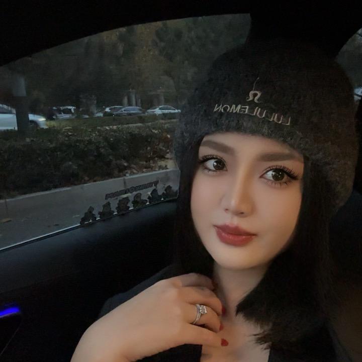 董小姐很开心