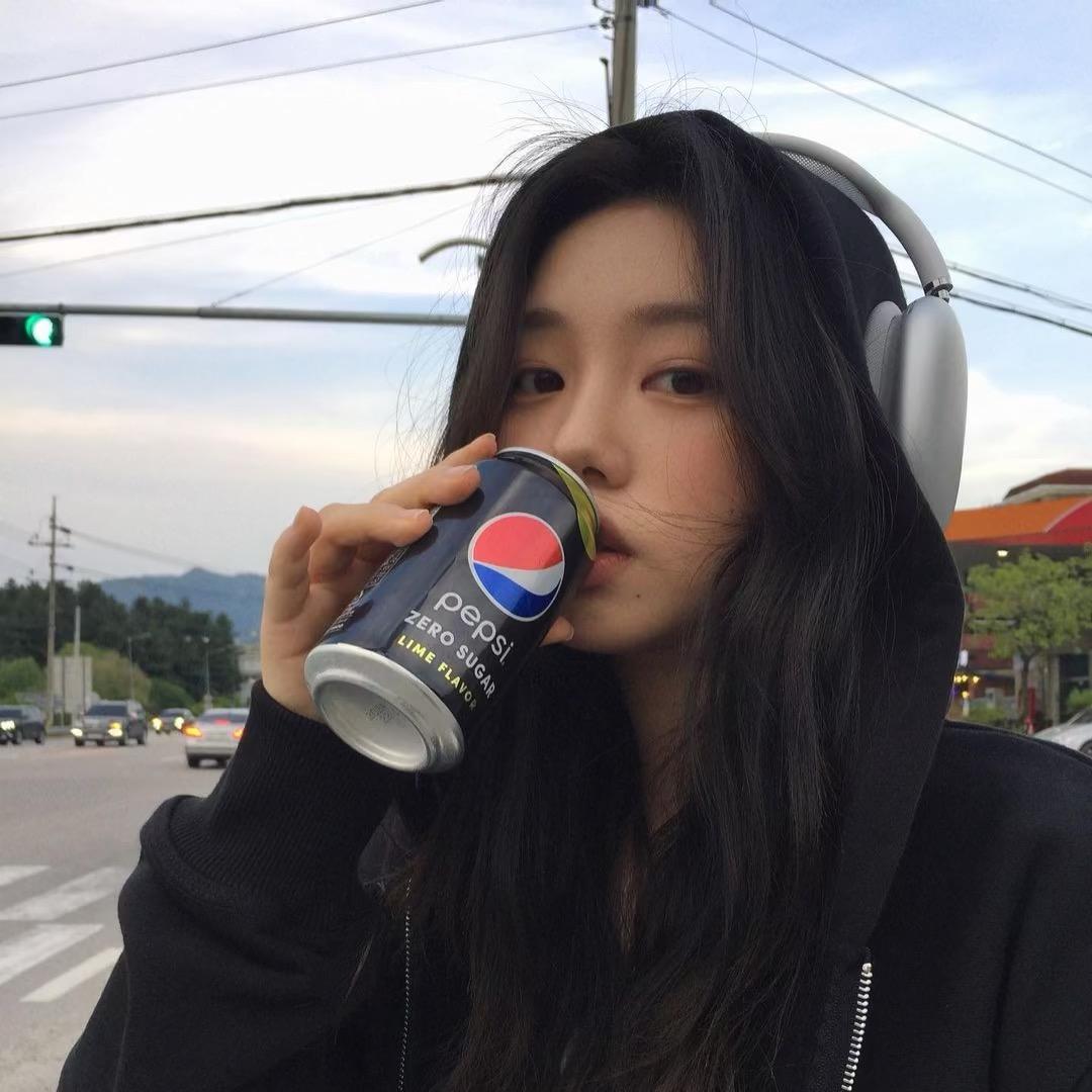 欣欣子Xinzi_