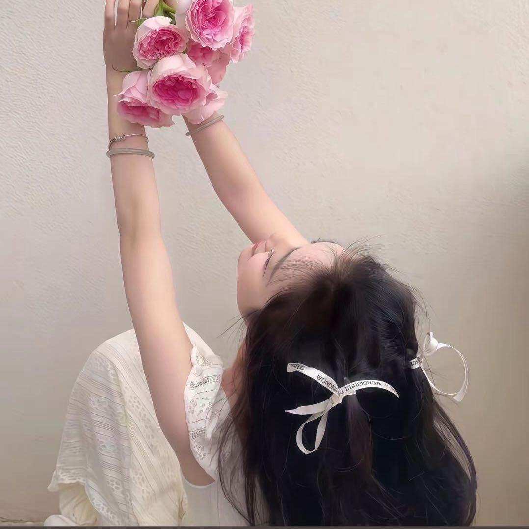 是文文吖🌸