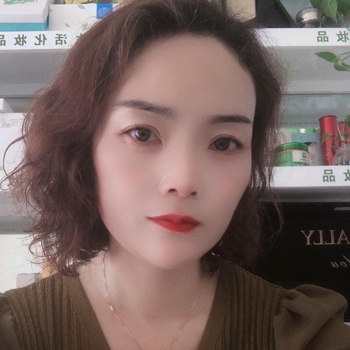 新生活化妆品(老车站院内店)