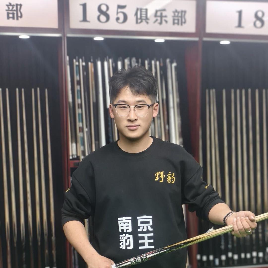 南京185台球器材-维修李部长
