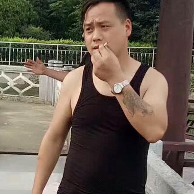 李墨
