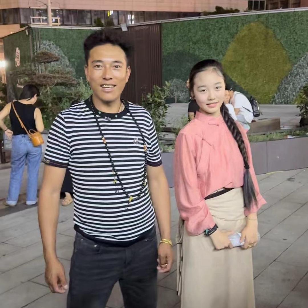 爱一个人，么么哒。