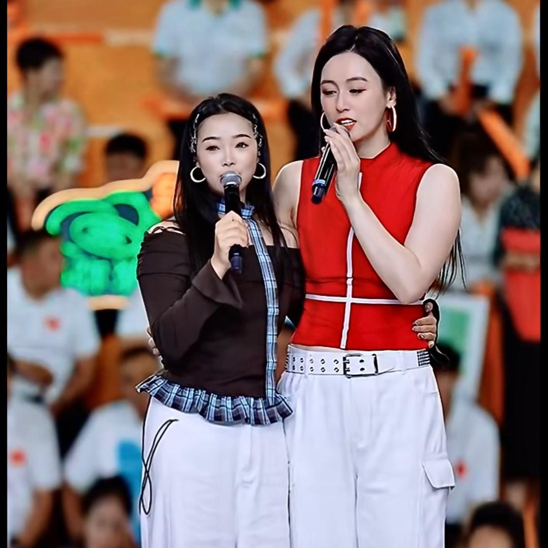 曼 曼💃🏻🎤