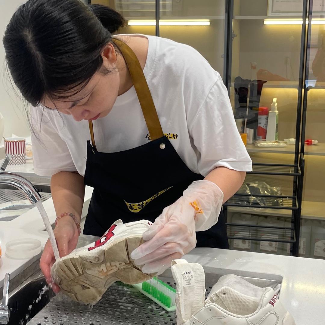 金鱼球鞋洗护~瓶子