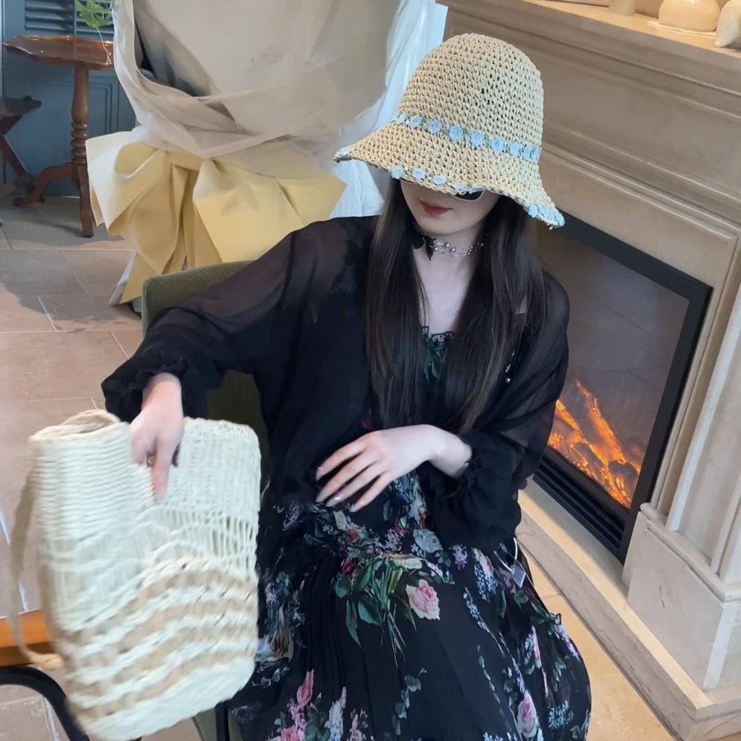 恋美伊服饰店