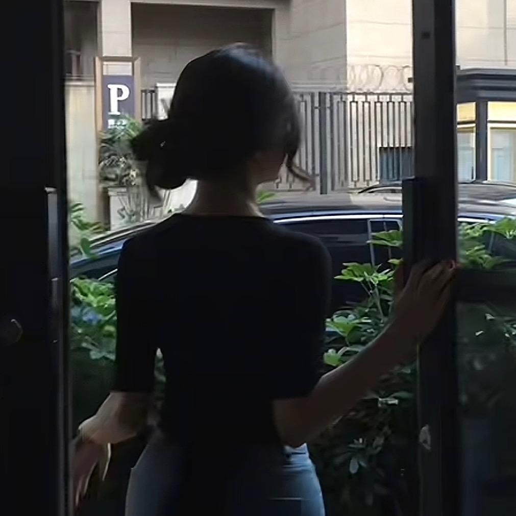 右哼哼