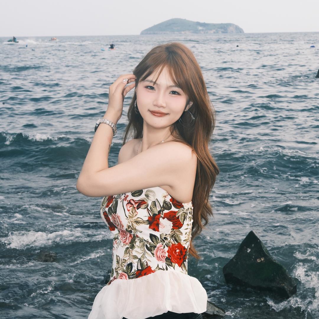 125斤的小周