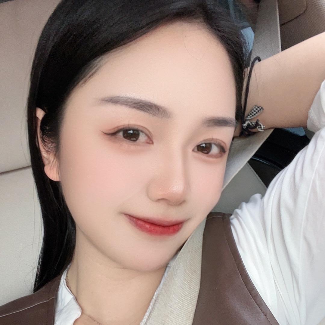👑何沐阳.