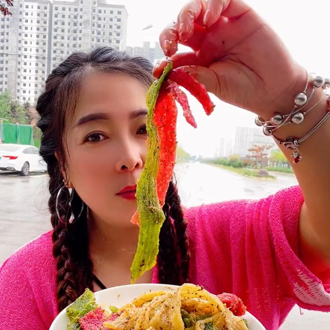 小姐姐手工辣条