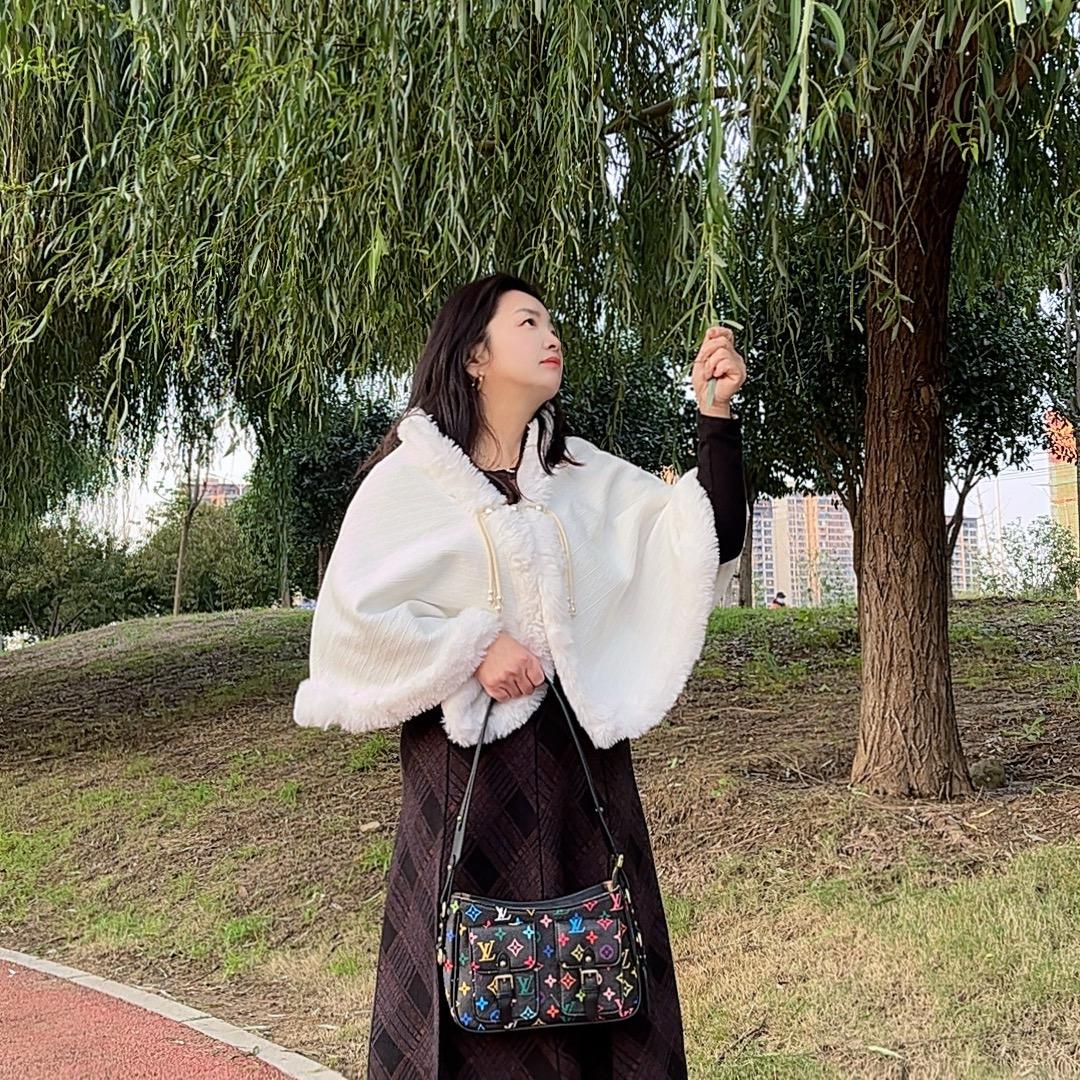杨岚