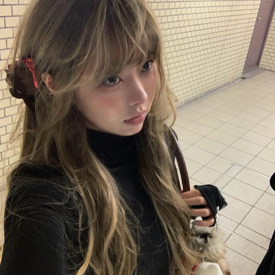 u