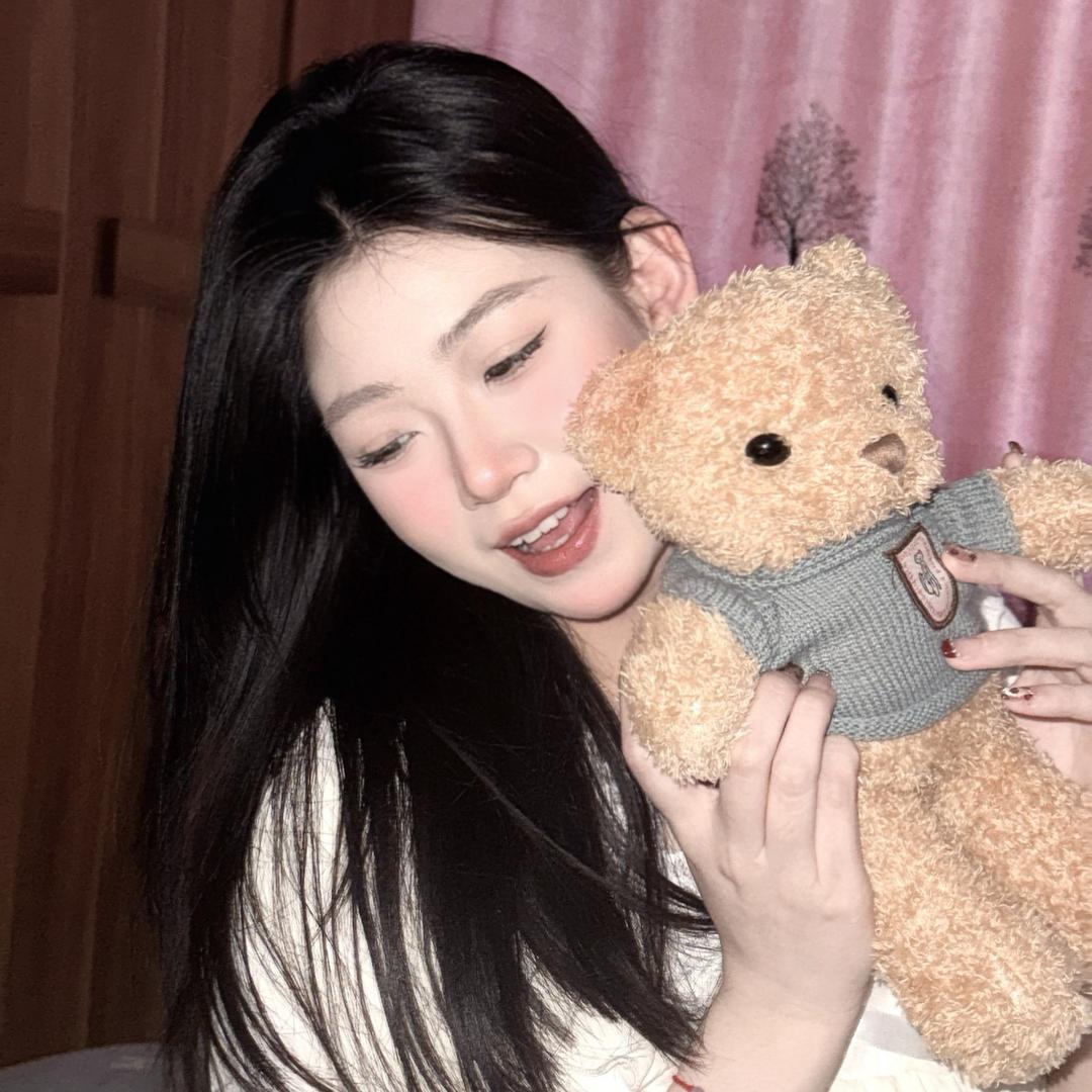 小u 郁