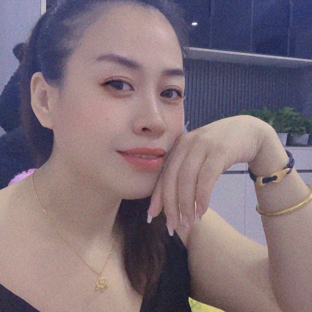 十分 开心🌸 ᯅe