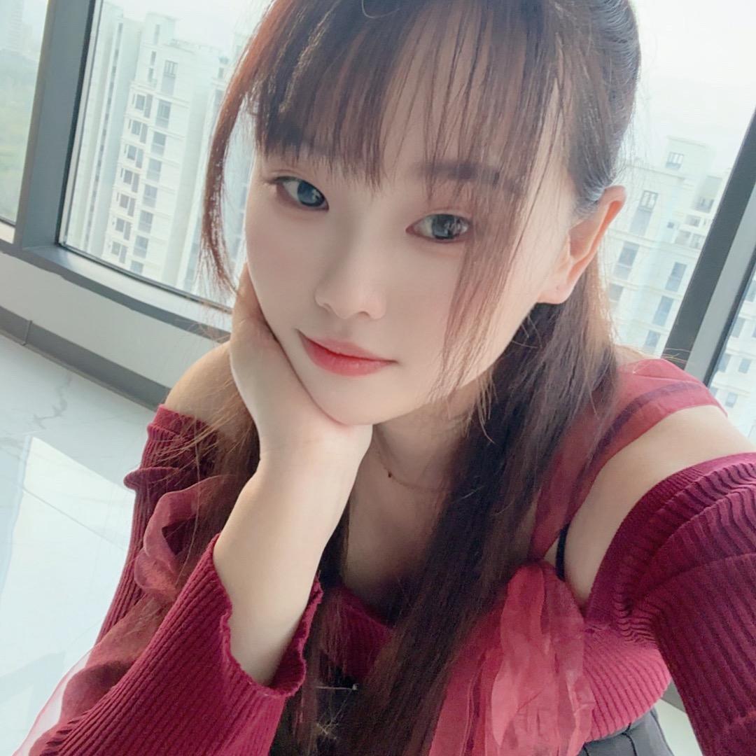 依依🍬
