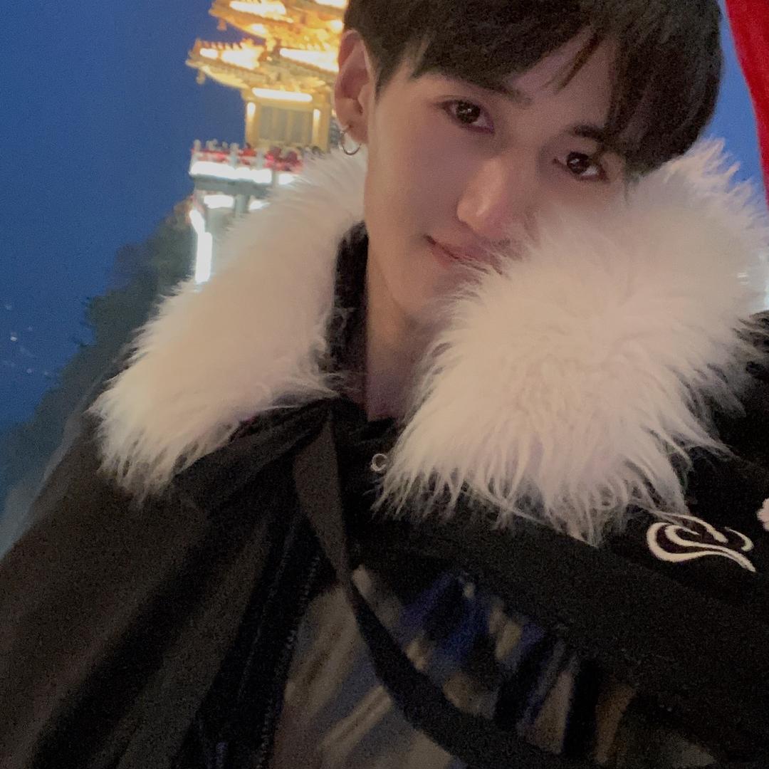 轻颜美发造型•上蔡店