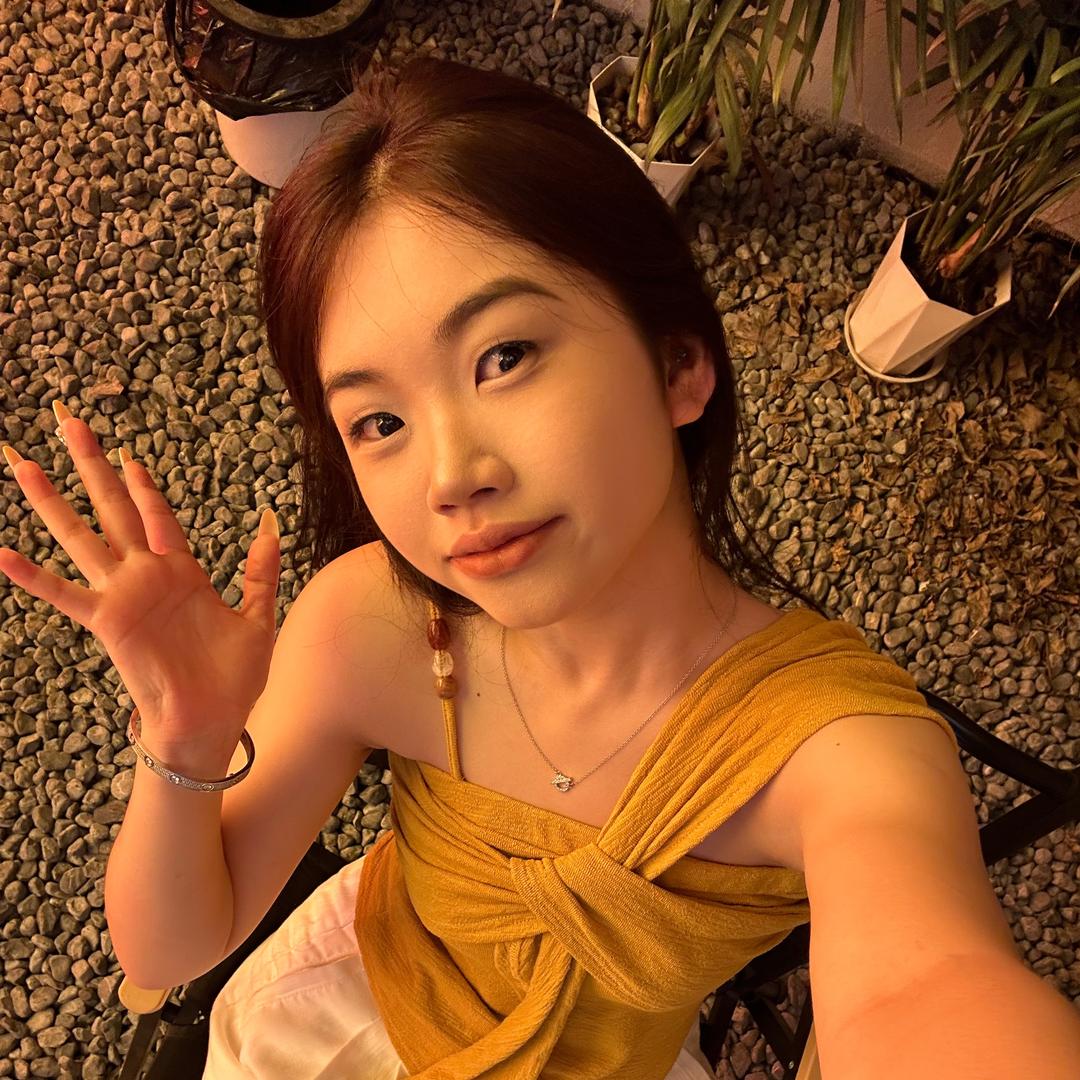 社恐的小美·&